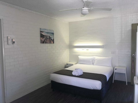 Coastal Bay Motel - Melbourne Tourism 19