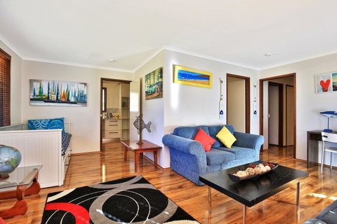 Sandy Toes Beach House Jervis Bay - 2min To Beach - Melbourne Tourism 5