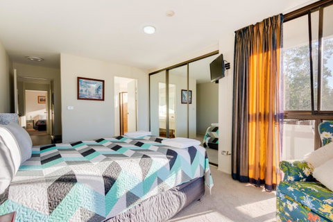 Pacific Towers Beach Resort - Melbourne Tourism 27