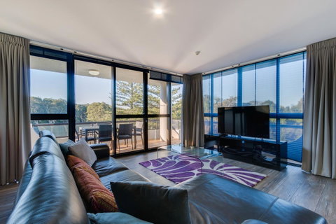 Pacific Towers Beach Resort - Melbourne Tourism 32