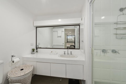 Pacific Towers Beach Resort - Melbourne Tourism 2