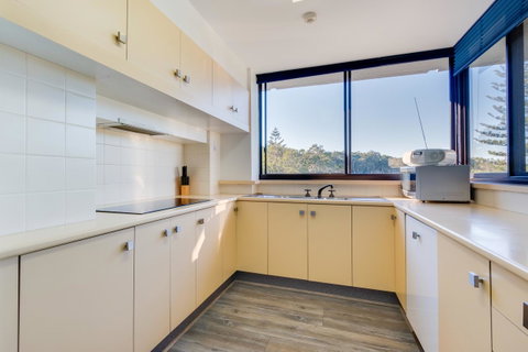 Pacific Towers Beach Resort - Melbourne Tourism 31