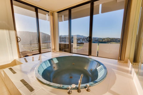 Pacific Towers Beach Resort - Melbourne Tourism 21