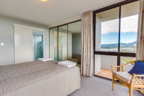Pacific Towers Beach Resort - Melbourne Tourism 35