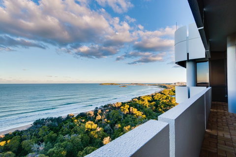 Pacific Towers Beach Resort - Melbourne Tourism 11