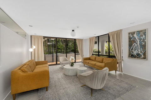 Pacific Towers Beach Resort - Melbourne Tourism 10