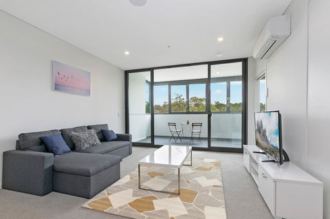 Stylish And Neat Two Bed Apartment In Wentworth Point - Melbourne Tourism 0