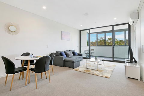 Stylish And Neat Two Bed Apartment In Wentworth Point - Melbourne Tourism 4