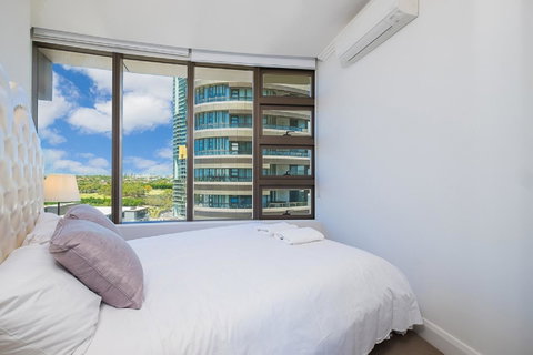 Australian Tower Stay - Melbourne Tourism 2