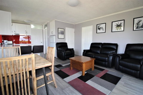 Beachfront 3, 25 Willow Street - Melbourne Tourism 0