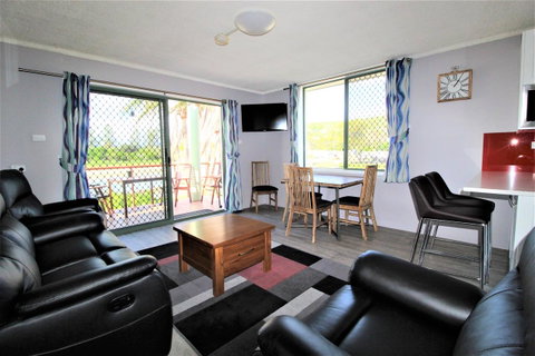 Beachfront 3, 25 Willow Street - Melbourne Tourism 2