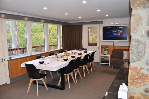 Pure Chalet Thredbo - Melbourne Tourism 3