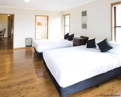 Villa Blue - Melbourne Tourism 9