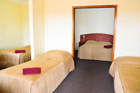 Erldunda Desert Oaks Resort - Melbourne Tourism 32