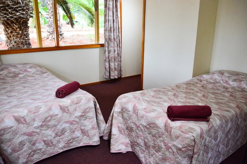 Erldunda Desert Oaks Resort - Melbourne Tourism 43