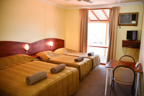 Erldunda Desert Oaks Resort - Melbourne Tourism 37