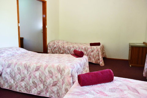 Erldunda Desert Oaks Resort - Melbourne Tourism 31