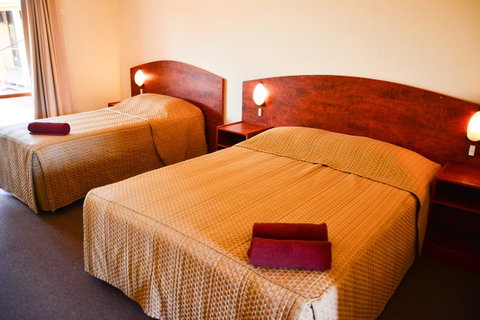 Erldunda Desert Oaks Resort - Melbourne Tourism 33