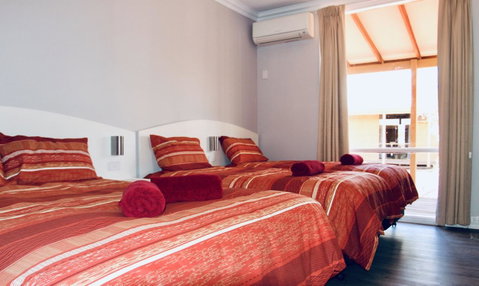 Erldunda Desert Oaks Resort - Melbourne Tourism 12