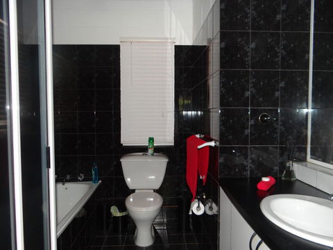 DARWIN'S SHADY ACRES RETREAT - Melbourne Tourism 33