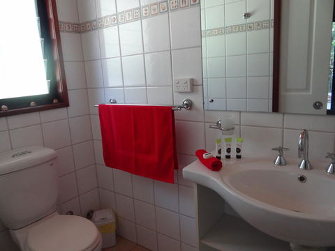 DARWIN'S SHADY ACRES RETREAT - Melbourne Tourism 39