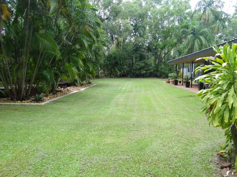 DARWIN'S SHADY ACRES RETREAT - Melbourne Tourism 8