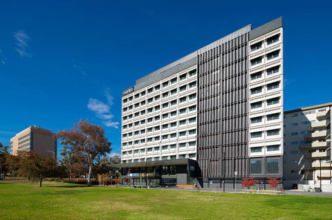 Mantra MacArthur Hotel - Melbourne Tourism 8