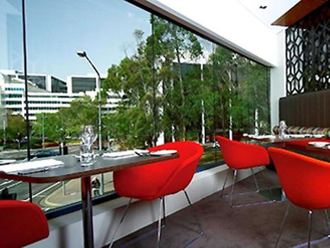 Novotel Canberra - Melbourne Tourism 14