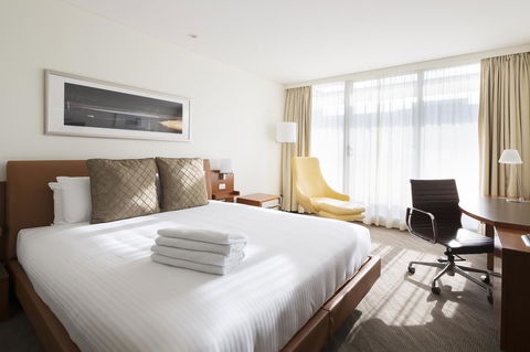 Novotel Canberra - Melbourne Tourism 15
