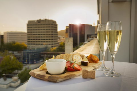 Novotel Canberra - Melbourne Tourism 38