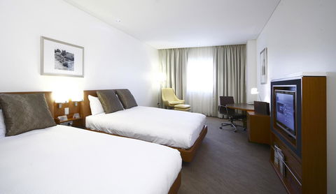 Novotel Canberra - Melbourne Tourism 19