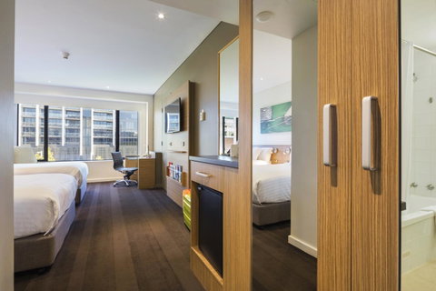 Crowne Plaza Canberra, An IHG Hotel - Melbourne Tourism 23