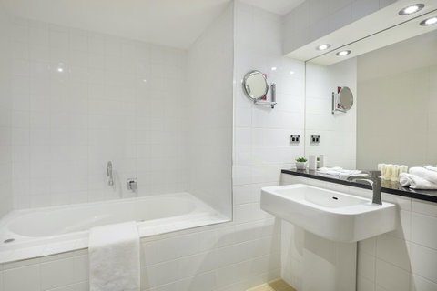 Crowne Plaza Canberra, An IHG Hotel - Melbourne Tourism 28