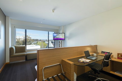 Crowne Plaza Canberra, An IHG Hotel - Melbourne Tourism 15