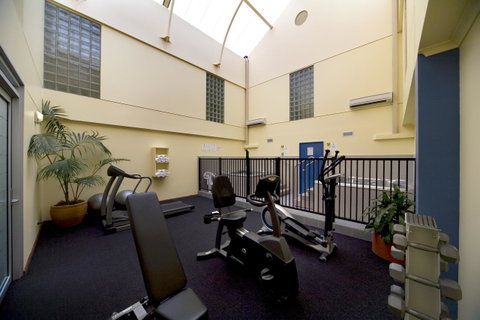 Madison Capital Executive Apartments - Melbourne Tourism 6