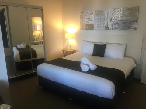 Lennox Holiday Apartments - Melbourne Tourism 16