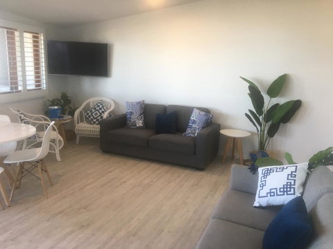 Lennox Holiday Apartments - Melbourne Tourism 24