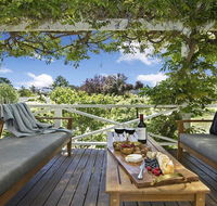 Bourne Cottage - Perfect for all seasons - Melbourne Tourism