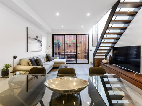 Boutique Stays - County Down, Contemporary Port Melbourne Home - Melbourne Tourism 0