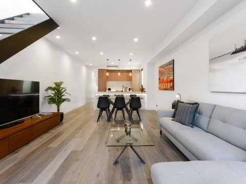 Boutique Stays - County Down, Contemporary Port Melbourne Home - Melbourne Tourism 2