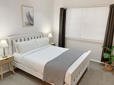 Bright 3-bedroom Apartment - Central Armidale - Melbourne Tourism 2