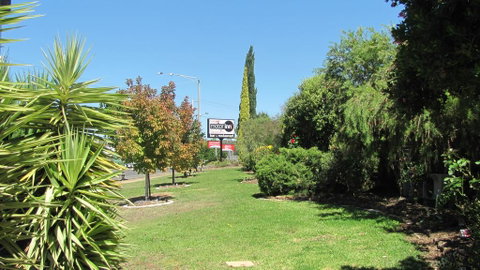 Bristol Hill Motor Inn & Peppa's Licensed Restaurant - Melbourne Tourism 2