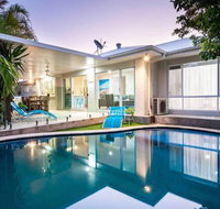 Broadbeach Waters Home With Private Pool - Melbourne Tourism