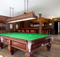 Brookfield Retreat - Large Holiday Home / Group Accommodation - Melbourne Tourism