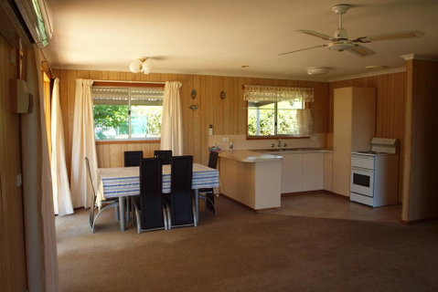 Bundalong Hideaway - Melbourne Tourism 1