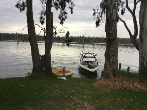Bundalong Waterfront - Melbourne Tourism 0