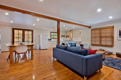 Bunyip Cottage - Melbourne Tourism 3