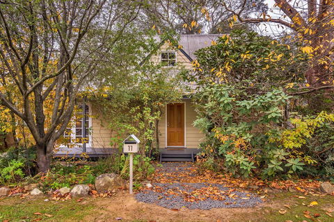 Bunyip Cottage - Melbourne Tourism 0