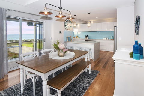 Busselton Beach House - Melbourne Tourism 3