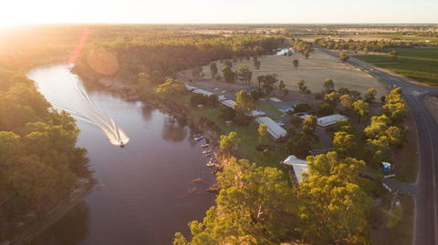 Cadell On The Murray Motel - Melbourne Tourism 0